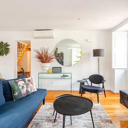 Boutique Duplex In Chiado With Epic Rossio View شقة