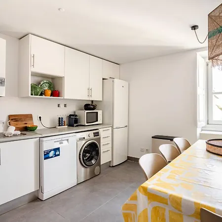 Boutique Duplex In Chiado With Epic Rossio View Apartmán *