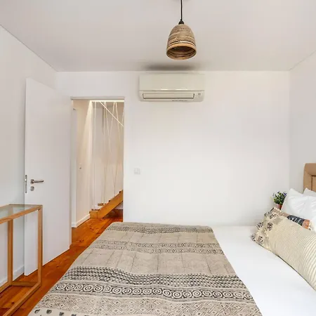 Boutique Duplex In Chiado With Epic Rossio View * リスボン