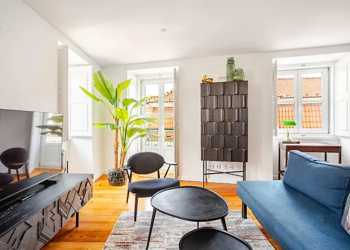 Boutique Duplex In Chiado With Epic Rossio View * Лиссабон