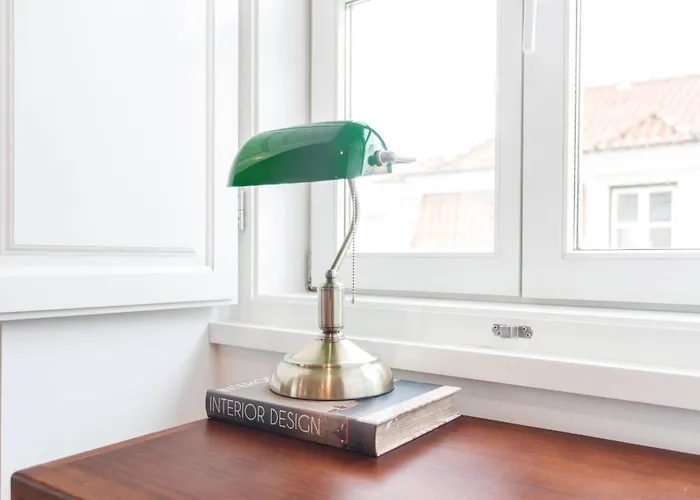 Апартаменты Boutique Duplex In Chiado With Epic Rossio View Лиссабон