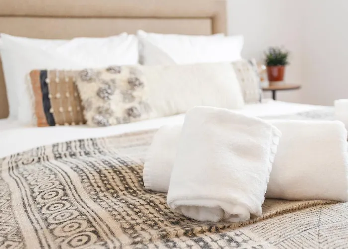 Апартаменты Boutique Duplex In Chiado With Epic Rossio View