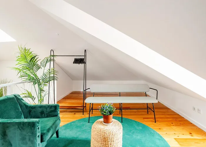 Boutique Duplex In Chiado With Epic Rossio View Apartamento