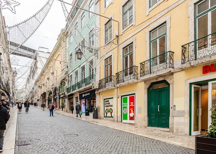Апартаменти Boutique Duplex In Chiado With Epic Rossio View Лісабон