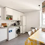 Boutique Duplex In Chiado With Epic Rossio View Appartement *