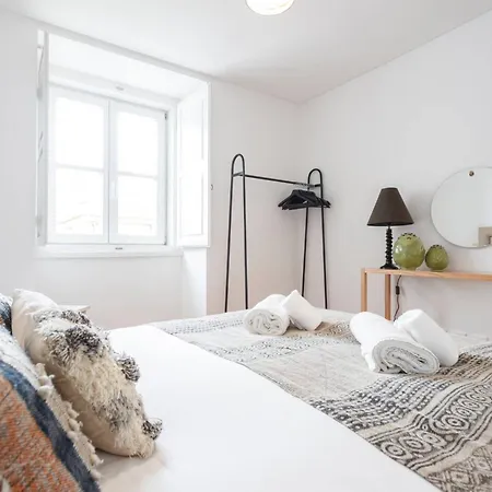 Boutique Duplex In Chiado With Epic Rossio View Διαμέρισμα