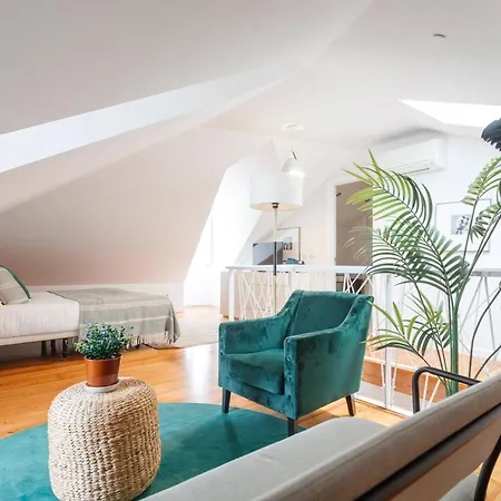 Διαμέρισμα Boutique Duplex In Chiado With Epic Rossio View *