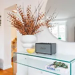 Boutique Duplex In Chiado With Epic Rossio View Apartamento