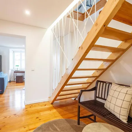 Boutique Duplex In Chiado With Epic Rossio View * 리스본